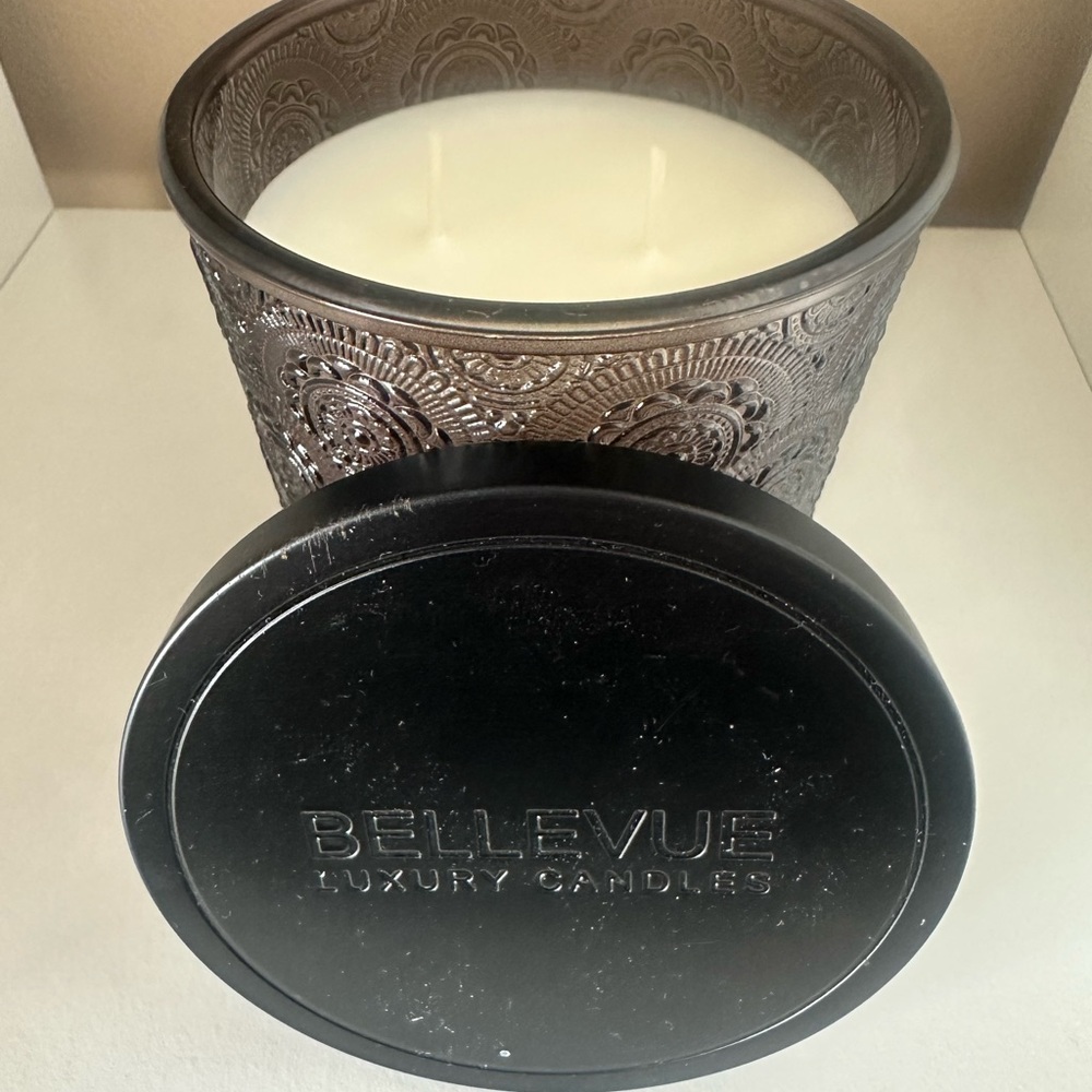 Bellevue Luxury Candle Double Wick 12 oz ~ EMBER & TOBACCO ~ NEW - Picture 3 of 5